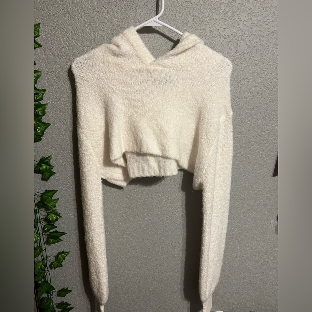 Urban Outfitters sweater - Picture 3 of 3